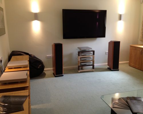 Kudos dealer Cymbiosis hosts a ‘Titan-ic’ weekend to mark the UK launch of our new Titan 606 & 707 loudspeakers