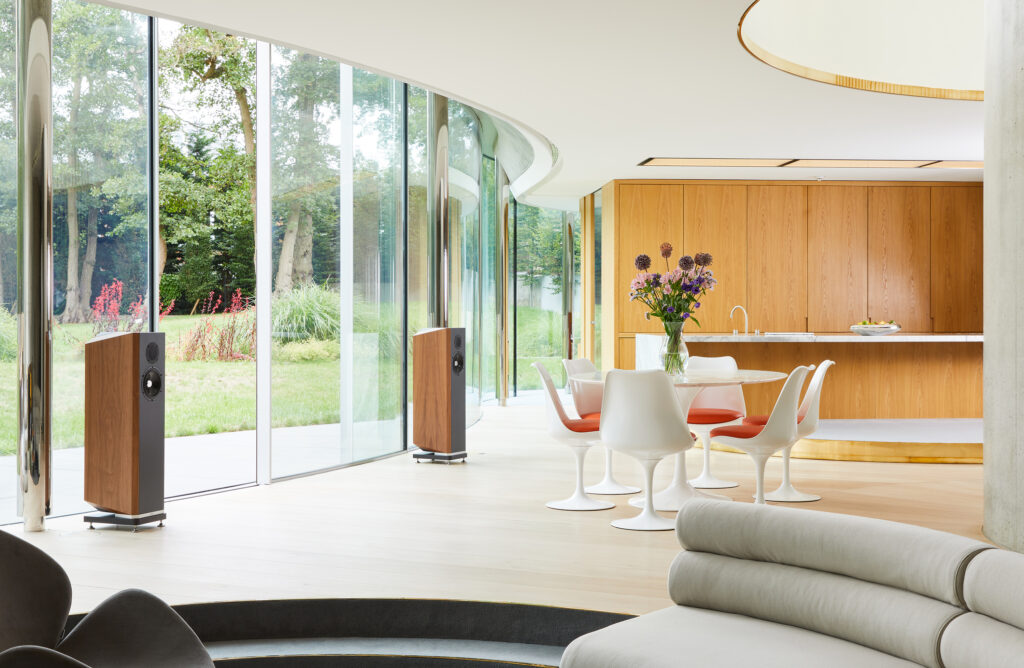 Kudos Titan 606 Lifestyle 4