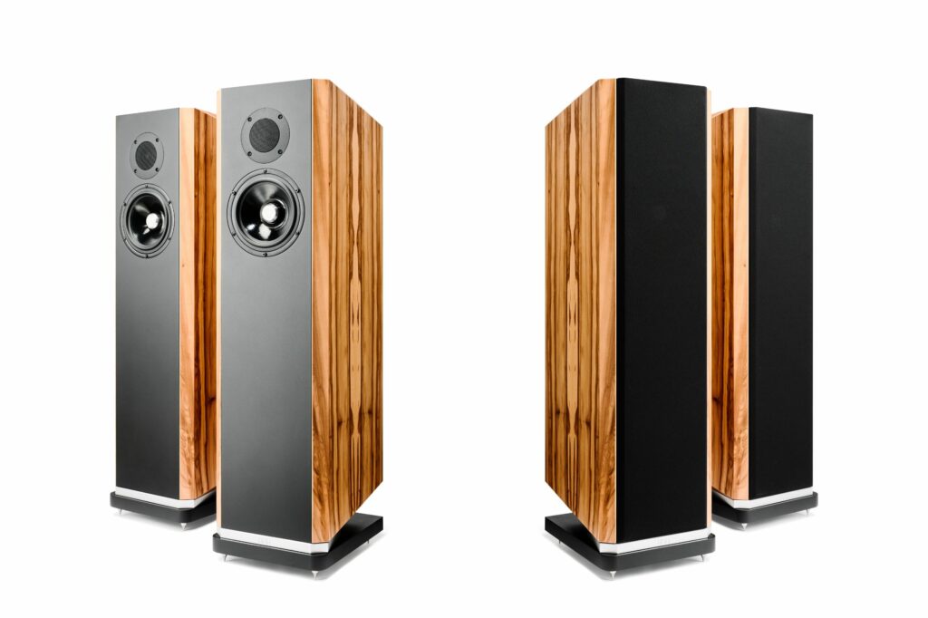 PowerQuest 909 Front and Rear.psd
